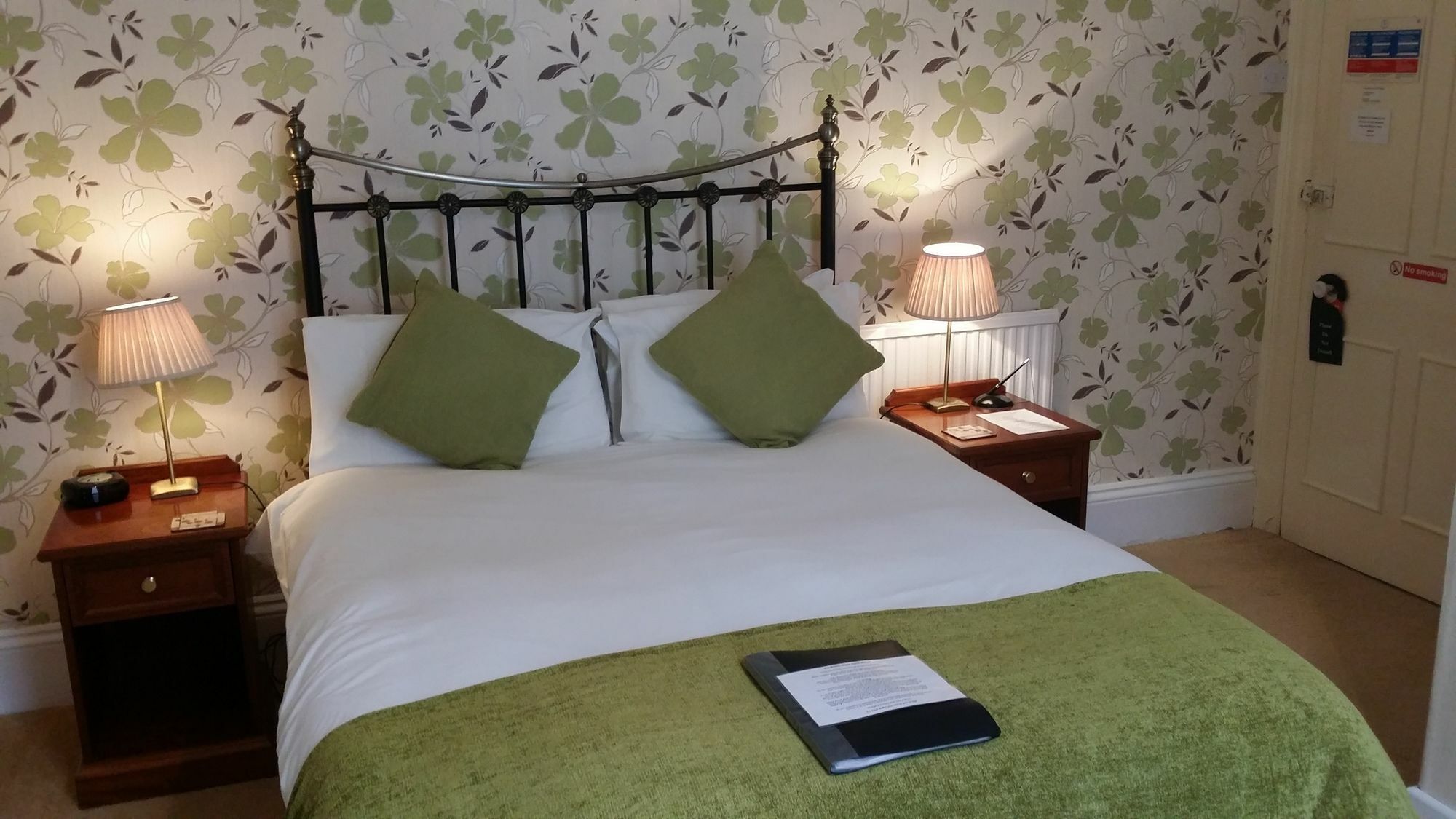 The Earlsdale Bed And Breakfast Ilfracombe Ngoại thất bức ảnh